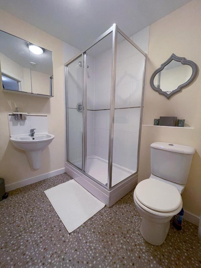 Station Side Penthouse Apartment Вулвергемптон Екстериор снимка