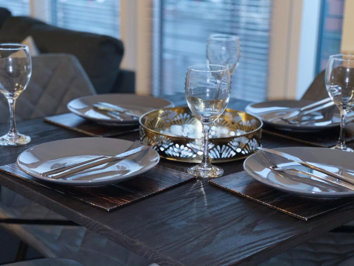 Station Side Penthouse Apartment Вулвергемптон Екстериор снимка