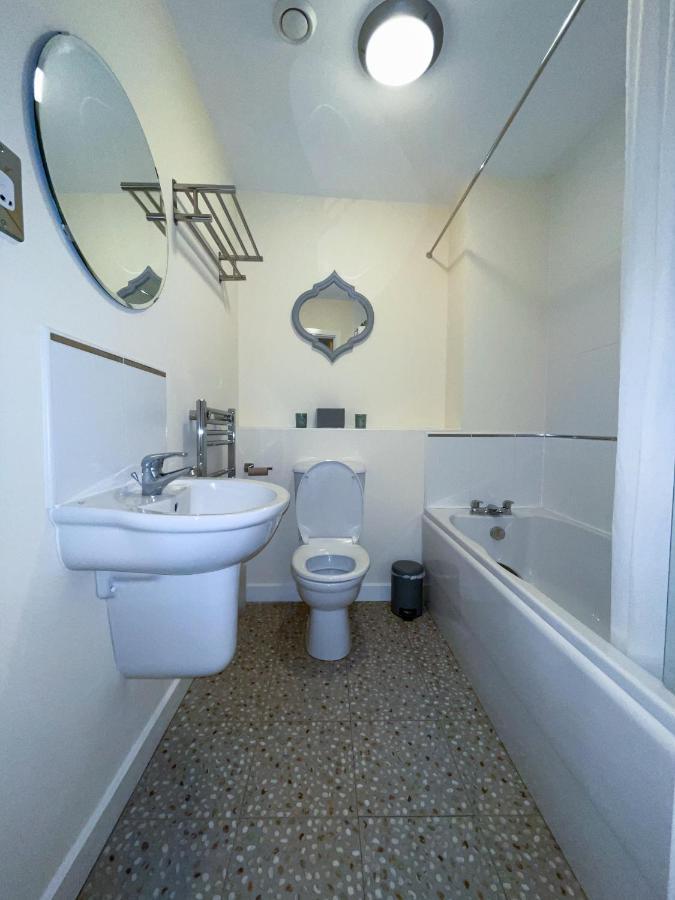 Station Side Penthouse Apartment Вулвергемптон Екстериор снимка