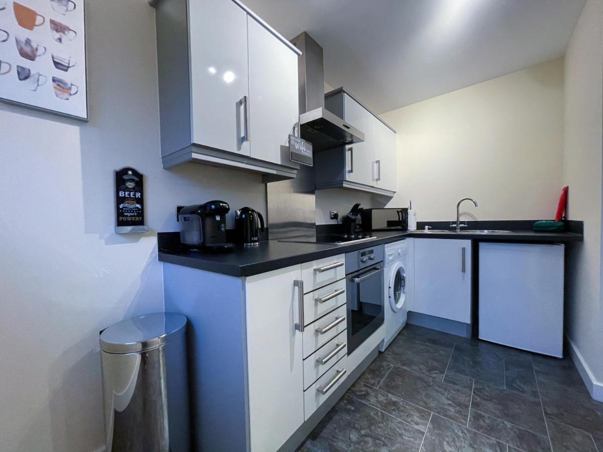 Station Side Penthouse Apartment Вулвергемптон Екстериор снимка
