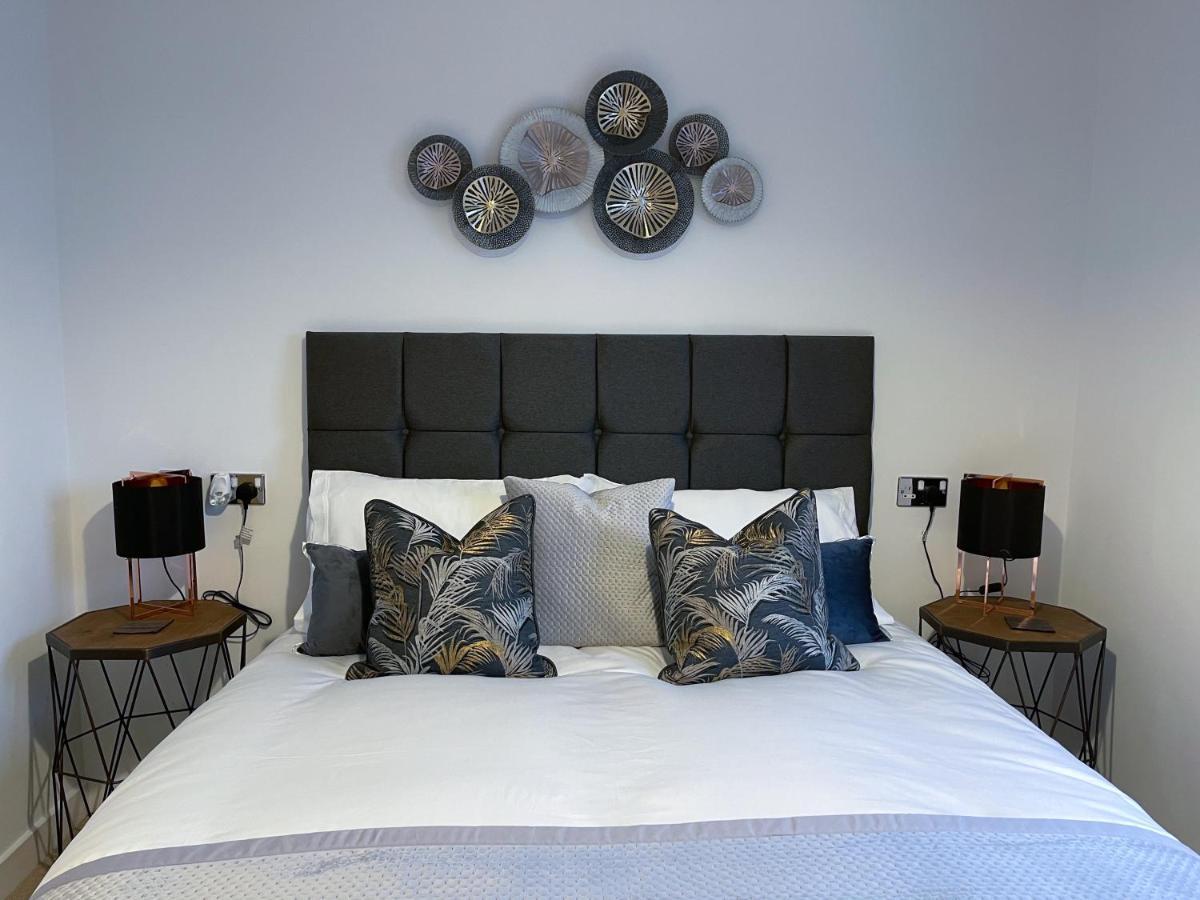 Station Side Penthouse Apartment Вулвергемптон Екстериор снимка